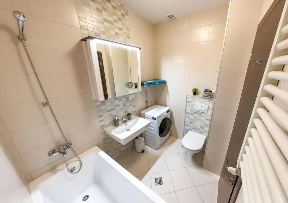 Bucharest Central C Apartment ภายนอก รูปภาพ